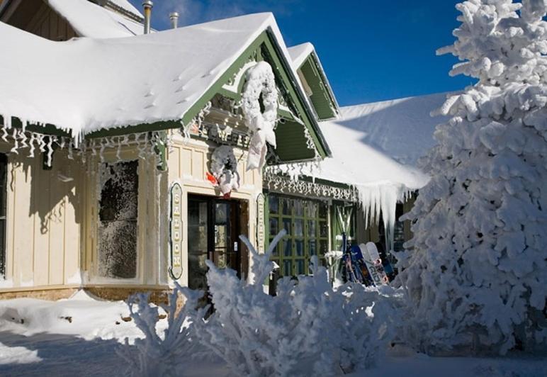 Seneca - Snowshoe Exterior photo